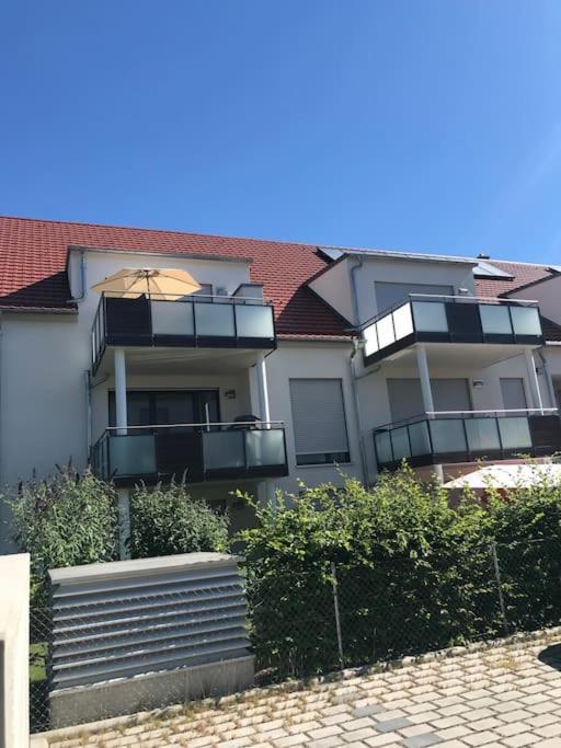 Appartement Feucht -Bhf 5 Min - Naehe Messe Exterior foto
